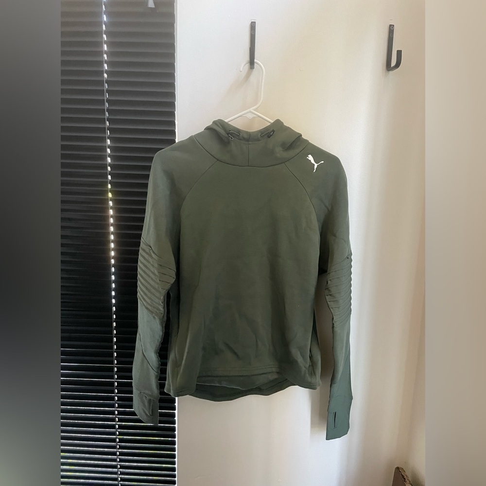 Puma sweater